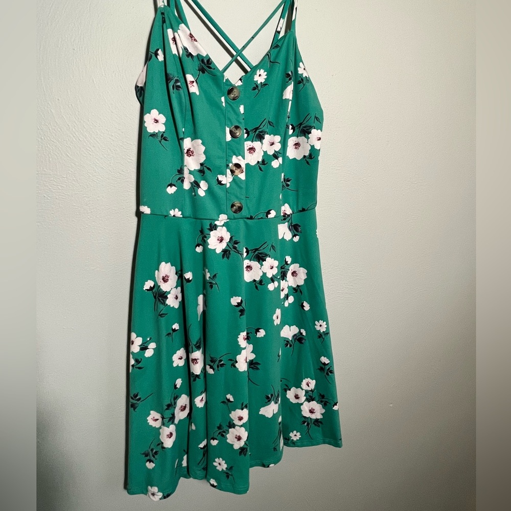 Fortune & Ivy M soft lightweight strapped dress.